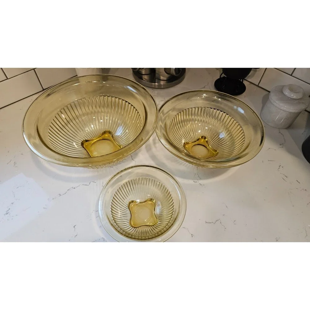 Federal Glass Set of 3 Mixing Bowls Amber/Yellow Ribbed